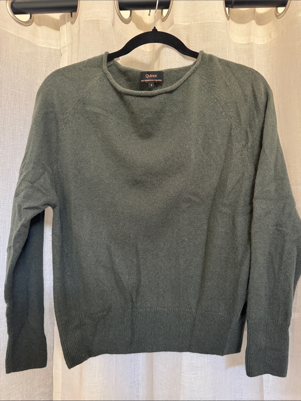 Quince women’s Mongolian cashmere boatneck sweater olive green size small